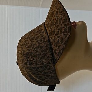 (NWT) MICHAEL KORS BASEBALL HAT